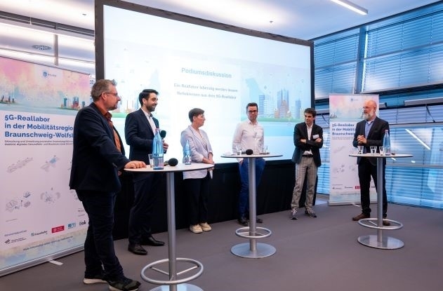 Podiumsdiskussion auf der Abschlussveranstaltung des 5G-Reallabors der Mobilitätsregion BS-WOB