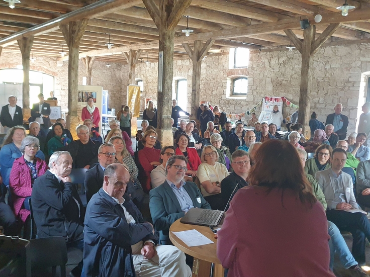 Etwa 80 Personen trafen sich in der Domäne Schickelsheim, um sich über Projekte und Ideen für den ländlichen Raum auszutauschen.