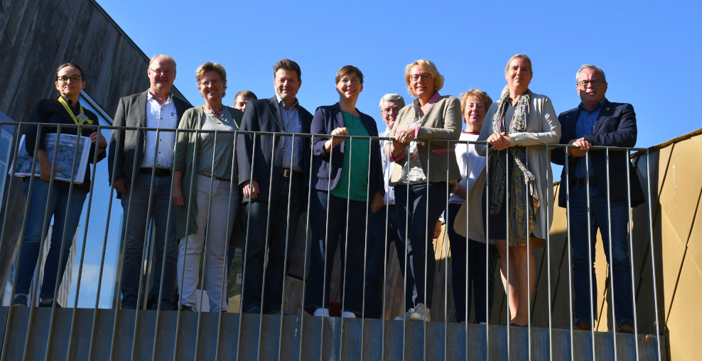 Gruppenbild mit Ministerin und Landesbeauftragter