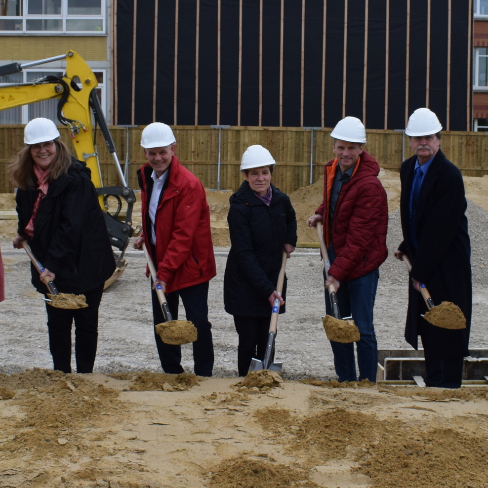 Feierlicher erster Spatenstich für die Kita und Grundschule Wiesenstraße in Salzgitter-Bad.